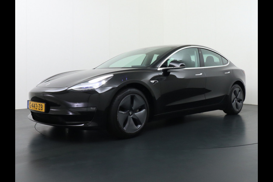 Tesla Model 3 Long Range AWD 75kWh 463PK Trekhaak SOH 88% FSD-3 Computer Premium Audio 4wd AutoPilot Panoramadak Camera's Leer Adaptive-Cruise Stoel en achterbank verwarming Electr.Stoelen+Memory+Easy-Entry WiFi 1.000kg Trekgewicht 1e Eigenaar Org. Nederlandse Auto Garantie op Accu/Motor tot 28-12-2027/192.000km