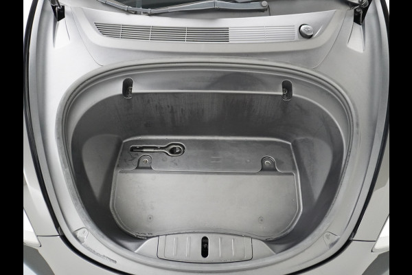 Tesla Model 3 Long Range AWD 75kWh 463PK Trekhaak SOH 88% FSD-3 Computer Premium Audio 4wd AutoPilot Panoramadak Camera's Leer Adaptive-Cruise Stoel en achterbank verwarming Electr.Stoelen+Memory+Easy-Entry WiFi 1.000kg Trekgewicht 1e Eigenaar Org. Nederlandse Auto Garantie op Accu/Motor tot 28-12-2027/192.000km