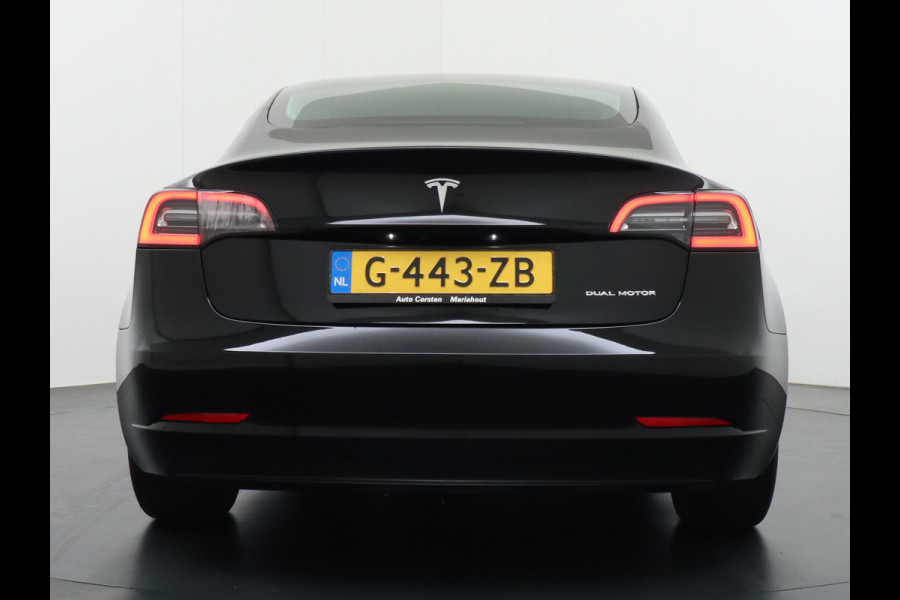 Tesla Model 3 Long Range AWD 75kWh 463PK Trekhaak SOH 88% FSD-3 Computer Premium Audio 4wd AutoPilot Panoramadak Camera's Leer Adaptive-Cruise Stoel en achterbank verwarming Electr.Stoelen+Memory+Easy-Entry WiFi 1.000kg Trekgewicht 1e Eigenaar Org. Nederlandse Auto Garantie op Accu/Motor tot 28-12-2027/192.000km
