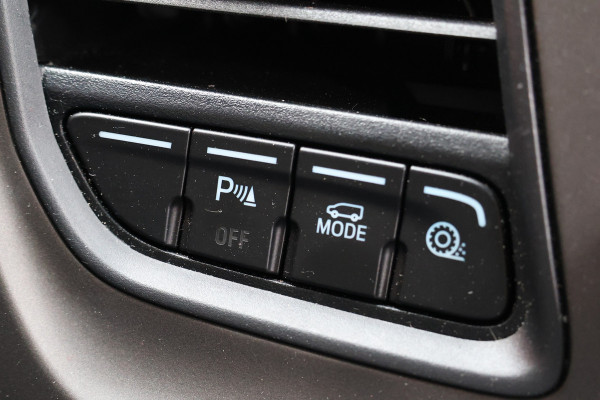 Ford Transit Custom 320 2.0 TDCI 190 PK L2H1 | Raptor Edition | Camera | CarPlay | Stoelverwarming | | 3-Zitter | DAB | Cruise control | PDC V+A | LED | Nieuwe APK | Dealer onderhouden
