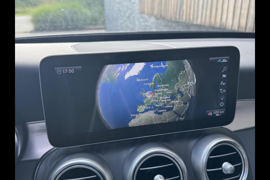 Mercedes-Benz C-Klasse Estate 180 AMG Automaat | Night Pakket | Panoramadak | Stoelverwarming | Achteruitrijcamera | LED verlichting | Apple CarPlay |