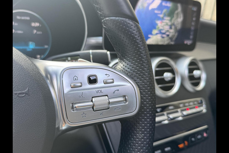 Mercedes-Benz C-Klasse Estate 180 AMG Automaat | Night Pakket | Panoramadak | Stoelverwarming | Achteruitrijcamera | LED verlichting | Apple CarPlay |