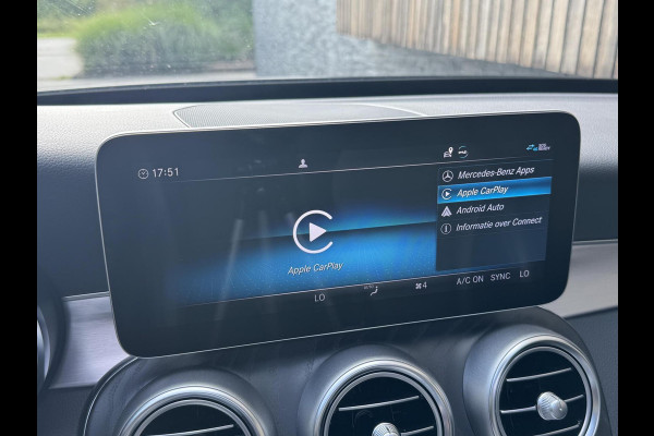 Mercedes-Benz C-Klasse Estate 180 AMG Automaat | Night Pakket | Panoramadak | Stoelverwarming | Achteruitrijcamera | LED verlichting | Apple CarPlay |