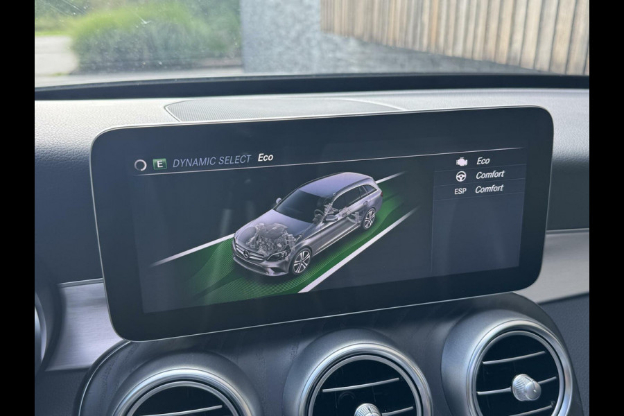 Mercedes-Benz C-Klasse Estate 180 AMG Automaat | Night Pakket | Panoramadak | Stoelverwarming | Achteruitrijcamera | LED verlichting | Apple CarPlay |