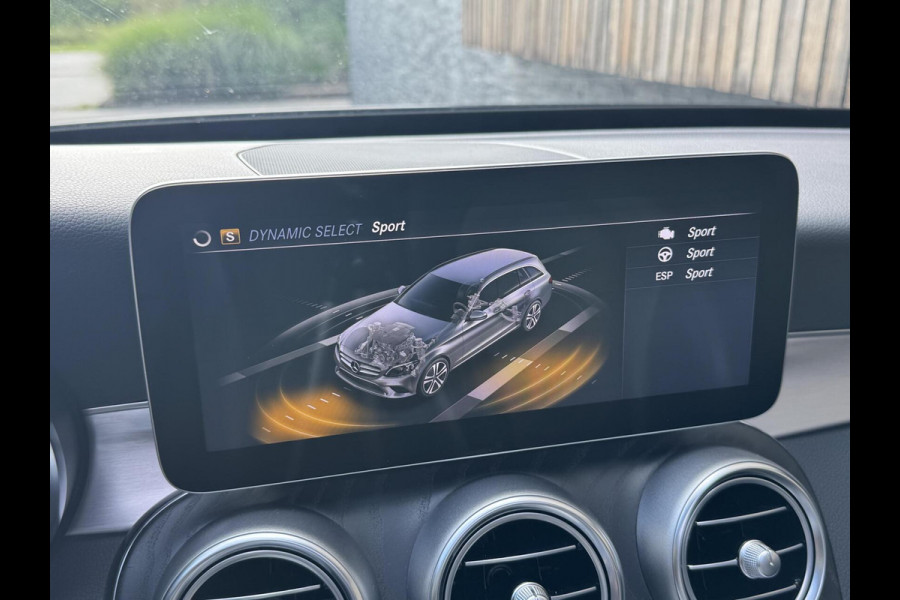 Mercedes-Benz C-Klasse Estate 180 AMG Automaat | Night Pakket | Panoramadak | Stoelverwarming | Achteruitrijcamera | LED verlichting | Apple CarPlay |