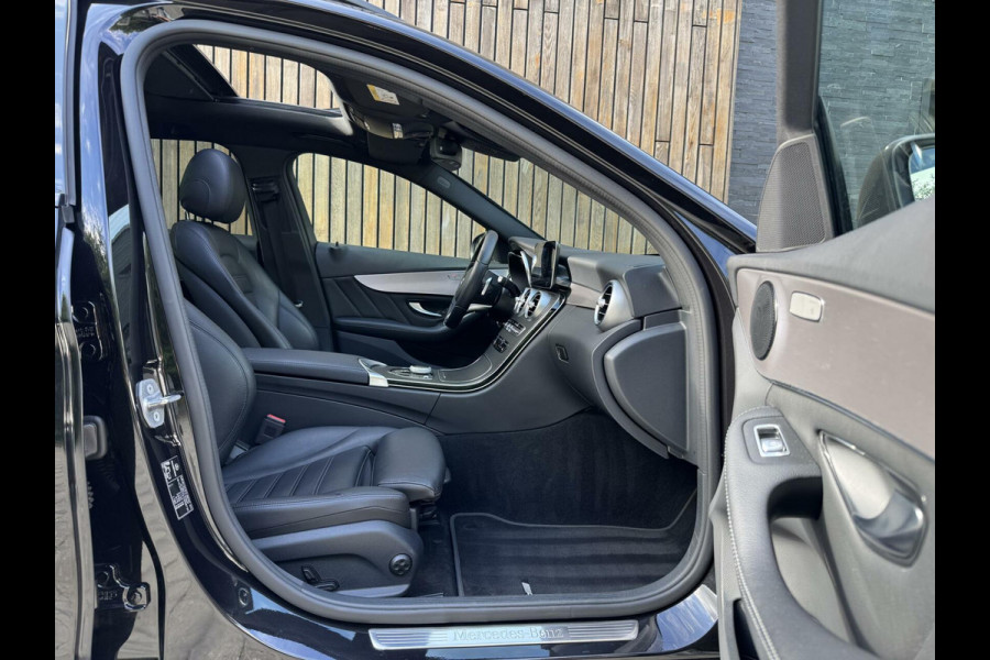 Mercedes-Benz C-Klasse Estate 180 AMG Automaat | Night Pakket | Panoramadak | Stoelverwarming | Achteruitrijcamera | LED verlichting | Apple CarPlay |