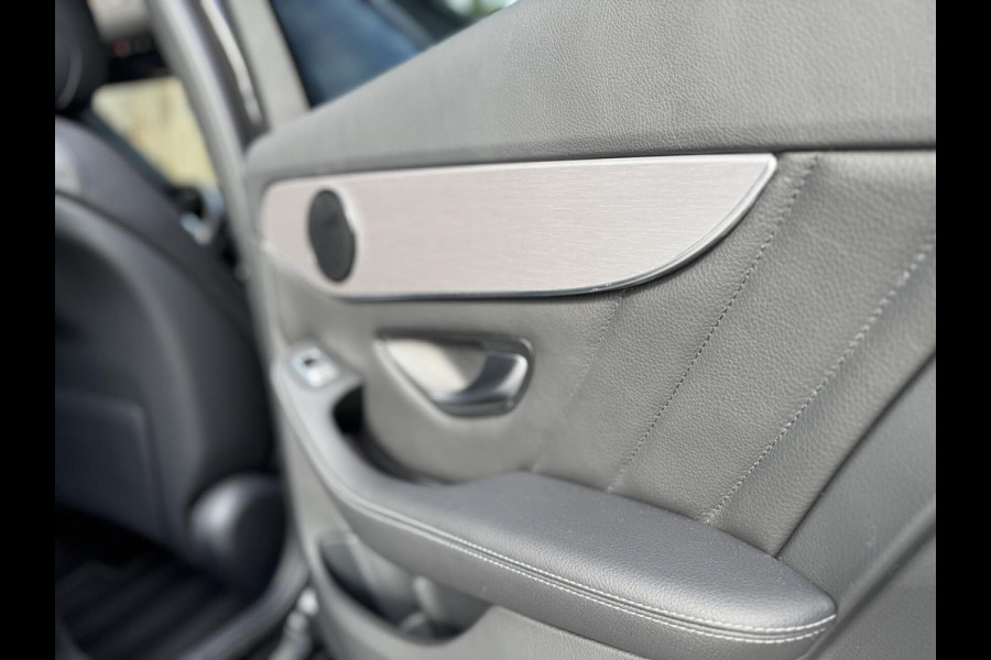 Mercedes-Benz C-Klasse Estate 180 AMG Automaat | Night Pakket | Panoramadak | Stoelverwarming | Achteruitrijcamera | LED verlichting | Apple CarPlay |