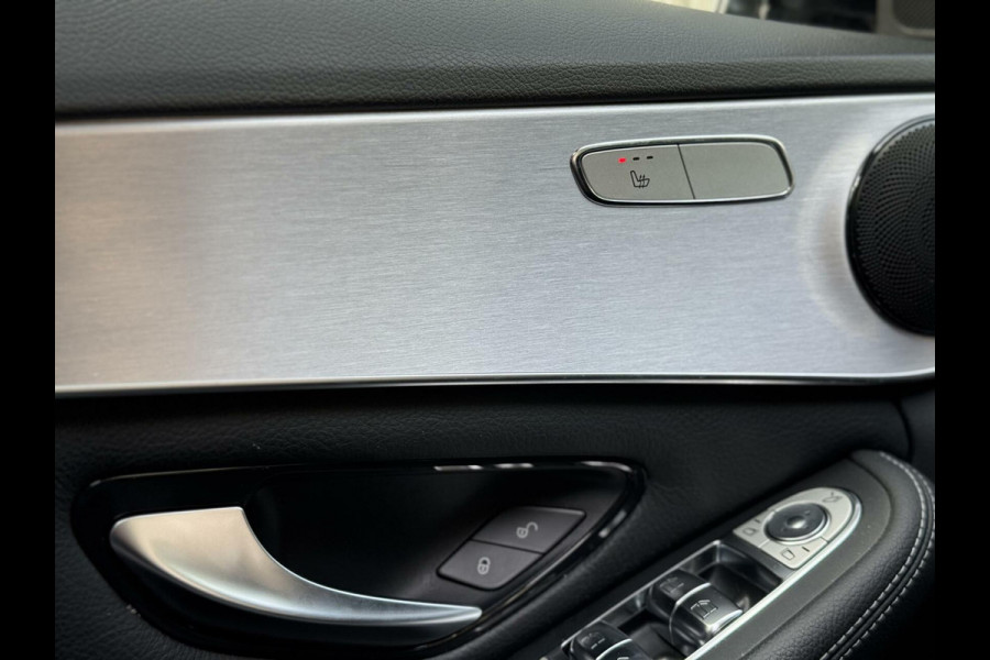 Mercedes-Benz C-Klasse Estate 180 AMG Automaat | Night Pakket | Panoramadak | Stoelverwarming | Achteruitrijcamera | LED verlichting | Apple CarPlay |