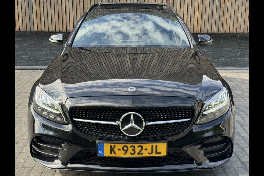 Mercedes-Benz C-Klasse Estate 180 AMG Automaat | Night Pakket | Panoramadak | Stoelverwarming | Achteruitrijcamera | LED verlichting | Apple CarPlay |
