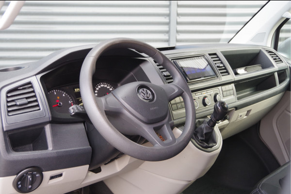 Volkswagen Transporter 2.0 TDI L2 Highline 3-ZITS, TREKHAAK, CAMERA, CRUISE, AIRCO, CARPLAY, AIRCO, BLUETOOTH, NL AUTO, NAP