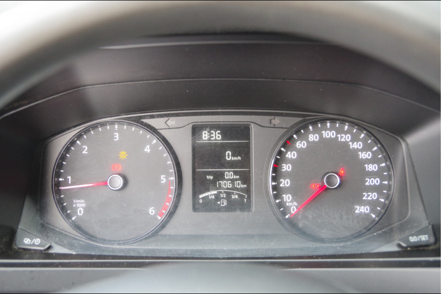 Volkswagen Transporter 2.0 TDI L2 Highline 3-ZITS, TREKHAAK, CAMERA, CRUISE, AIRCO, CARPLAY, AIRCO, BLUETOOTH, NL AUTO, NAP