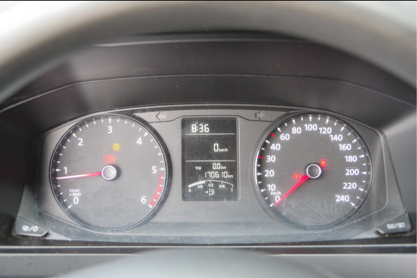 Volkswagen Transporter 2.0 TDI L2 Highline 3-ZITS, TREKHAAK, CAMERA, CRUISE, AIRCO, CARPLAY, AIRCO, BLUETOOTH, NL AUTO, NAP