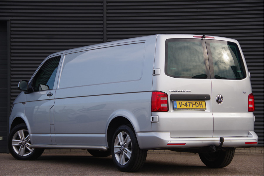 Volkswagen Transporter 2.0 TDI L2 Highline 3-ZITS, TREKHAAK, CAMERA, CRUISE, AIRCO, CARPLAY, AIRCO, BLUETOOTH, NL AUTO, NAP
