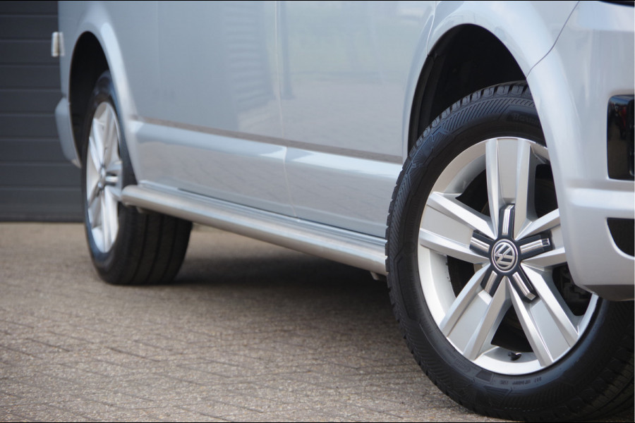 Volkswagen Transporter 2.0 TDI L2 Highline 3-ZITS, TREKHAAK, CAMERA, CRUISE, AIRCO, CARPLAY, AIRCO, BLUETOOTH, NL AUTO, NAP
