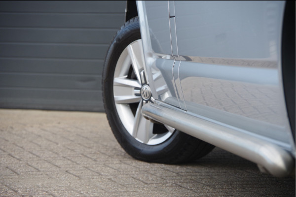 Volkswagen Transporter 2.0 TDI L2 Highline 3-ZITS, TREKHAAK, CAMERA, CRUISE, AIRCO, CARPLAY, AIRCO, BLUETOOTH, NL AUTO, NAP