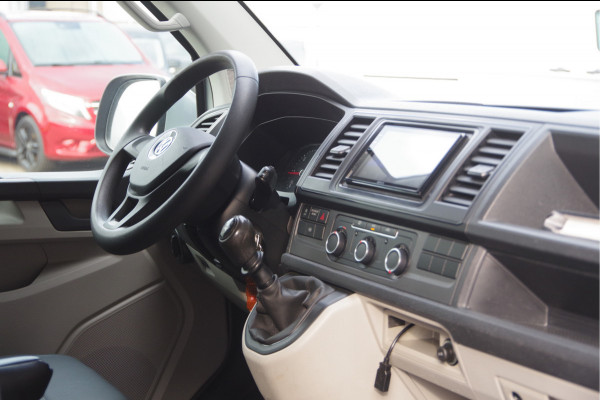 Volkswagen Transporter 2.0 TDI L2 Highline 3-ZITS, TREKHAAK, CAMERA, CRUISE, AIRCO, CARPLAY, AIRCO, BLUETOOTH, NL AUTO, NAP