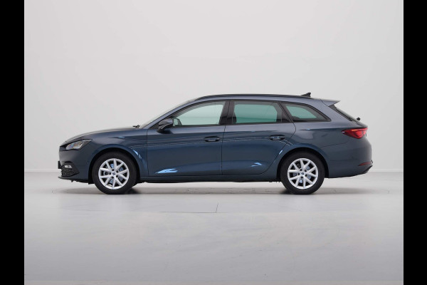 Seat Leon Sportstourer 1.0 eTSI 110pk DSG Style Business Intense Navigatie Wegkl. trekhaak Camera Acc 35