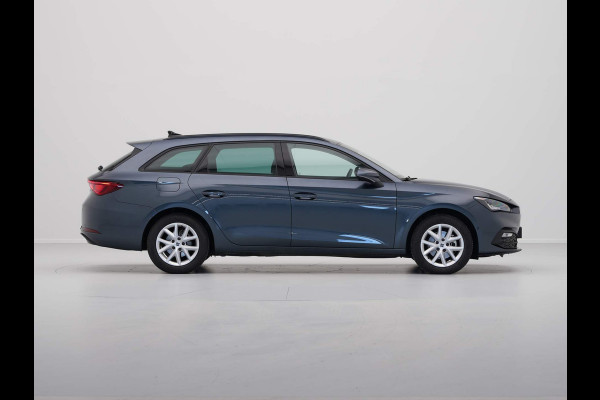 Seat Leon Sportstourer 1.0 eTSI 110pk DSG Style Business Intense Navigatie Wegkl. trekhaak Camera Acc 35