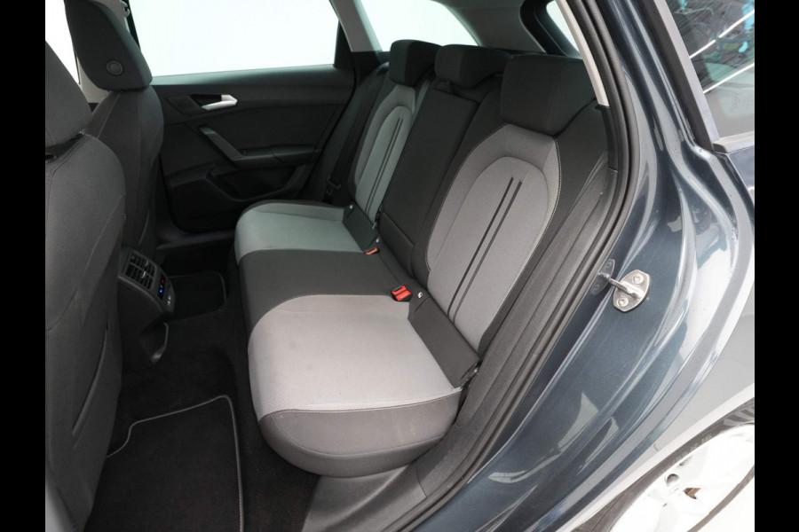 Seat Leon Sportstourer 1.0 eTSI 110pk DSG Style Business Intense Navigatie Wegkl. trekhaak Camera Acc 35