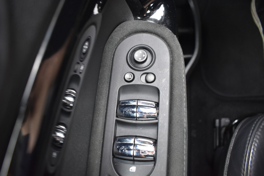 MINI Countryman 2.0 /192pk Cooper S Automaat / Navi / HU display / Keyless / 19" LM / Pano dak