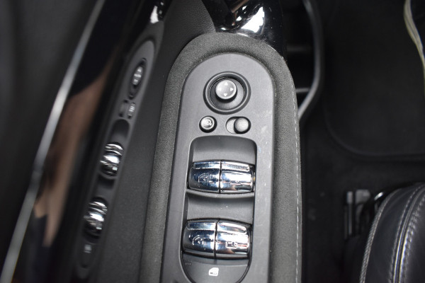 MINI Countryman 2.0 /192pk Cooper S Automaat / Navi / HU display / Keyless / 19" LM / Pano dak