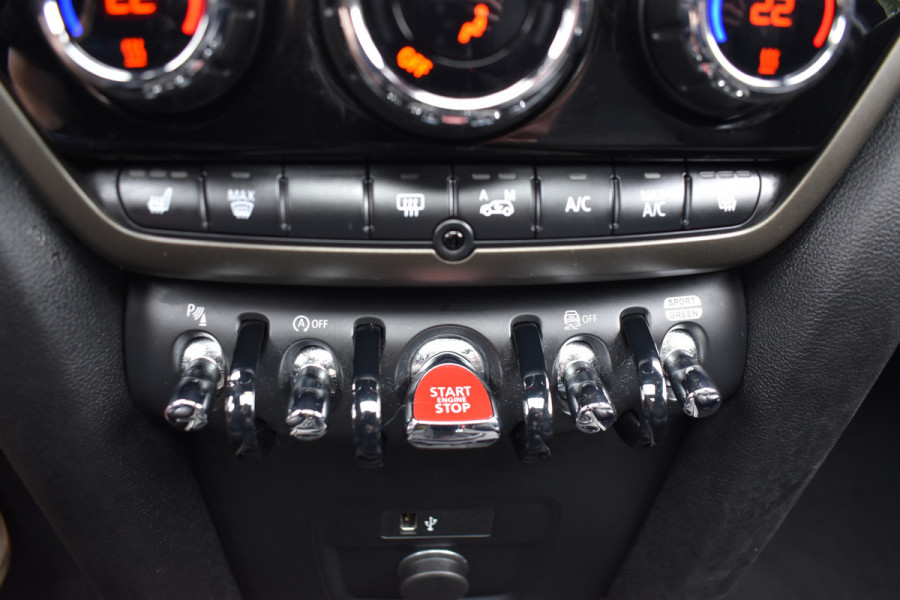 MINI Countryman 2.0 /192pk Cooper S Automaat / Navi / HU display / Keyless / 19" LM / Pano dak