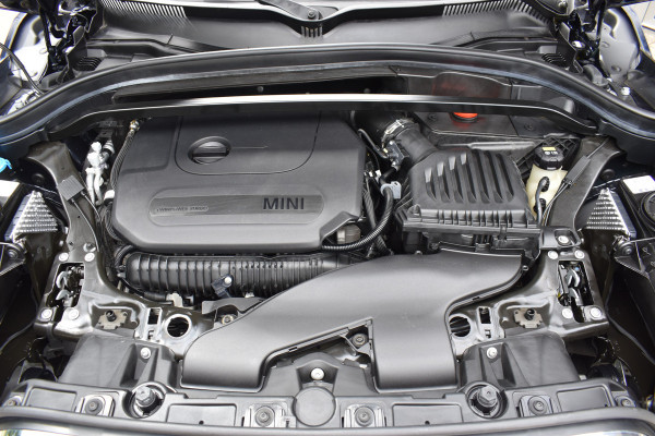 MINI Countryman 2.0 /192pk Cooper S Automaat / Navi / HU display / Keyless / 19" LM / Pano dak