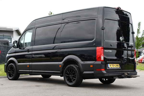 Volkswagen Crafter 35 2.0 TDI L3H3 Black Edition Cruise, Camera, Carplay, 177PK, Automaat, Sensoren, Multimedia, LED, Trekhaak, Uniek!