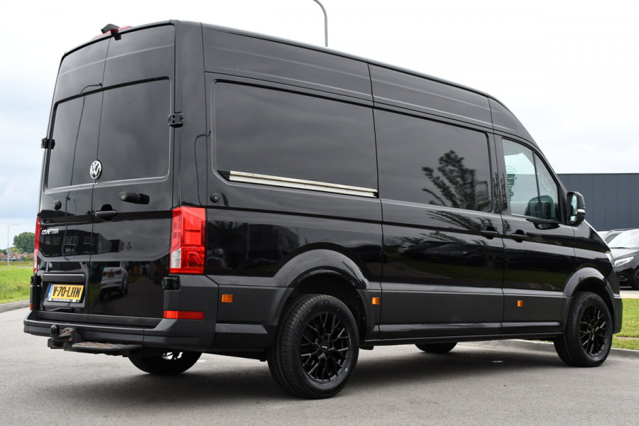 Volkswagen Crafter 35 2.0 TDI L3H3 Black Edition Cruise, Camera, Carplay, 177PK, Automaat, Sensoren, Multimedia, LED, Trekhaak, Uniek!