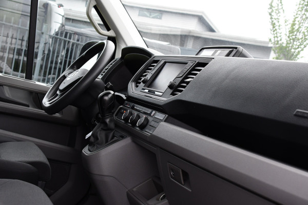 Volkswagen Crafter 35 2.0 TDI L3H3 Black Edition Cruise, Camera, Carplay, 177PK, Automaat, Sensoren, Multimedia, LED, Trekhaak, Uniek!