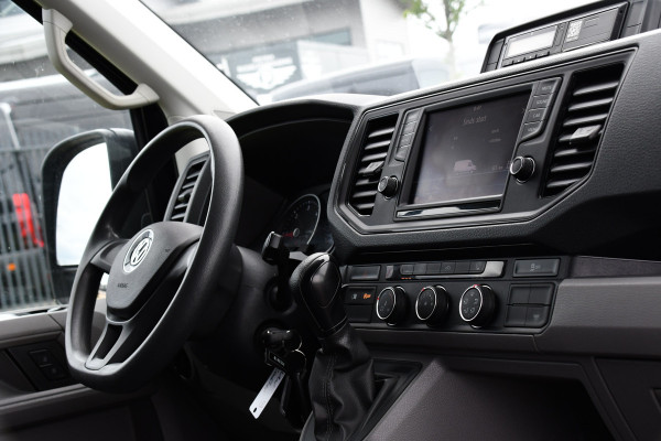Volkswagen Crafter 35 2.0 TDI L3H3 Black Edition Cruise, Camera, Carplay, 177PK, Automaat, Sensoren, Multimedia, LED, Trekhaak, Uniek!
