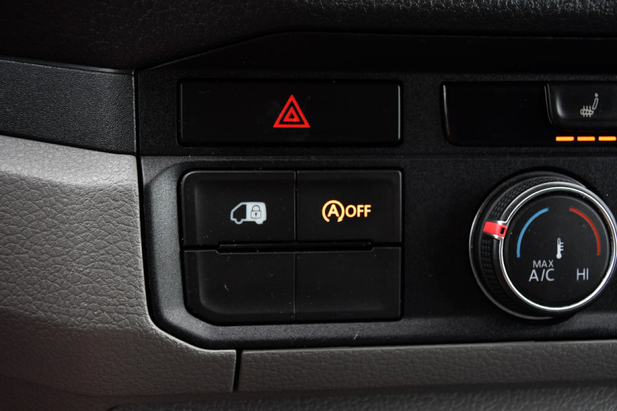 Volkswagen Crafter 35 2.0 TDI L3H3 Black Edition Cruise, Camera, Carplay, 177PK, Automaat, Sensoren, Multimedia, LED, Trekhaak, Uniek!