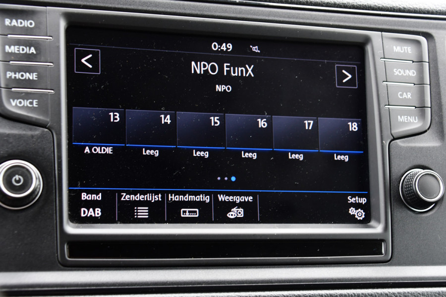 Volkswagen Crafter 35 2.0 TDI L3H3 Black Edition Cruise, Camera, Carplay, 177PK, Automaat, Sensoren, Multimedia, LED, Trekhaak, Uniek!