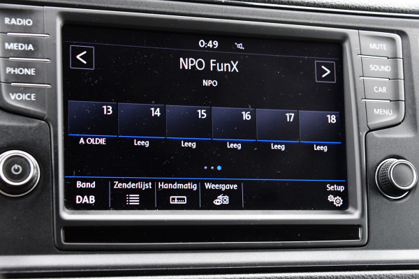 Volkswagen Crafter 35 2.0 TDI L3H3 Black Edition Cruise, Camera, Carplay, 177PK, Automaat, Sensoren, Multimedia, LED, Trekhaak, Uniek!