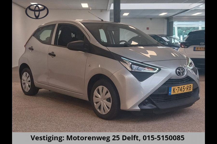 Toyota Aygo 1.0 VVT-i X SILVERLINE FUN CARPLAY NAVI AIRCO.5 DRS .GARANTIE TOT 2031 !