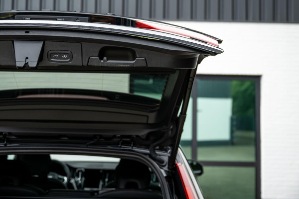 Volvo XC60 2.0 T6 Ultimate AWD Black Edition 398pk LONG RANGE