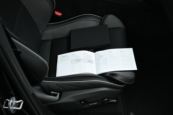 Volvo XC60 2.0 T6 Ultimate AWD Black Edition 398pk LONG RANGE
