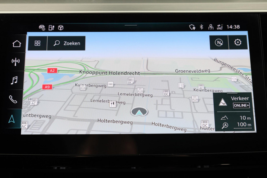 Audi e-tron 55 quattro S-line 95 kWh 408 pk | Navigatie | Panorama dak | Parkeersensoren ( park assist ) | Achteruitrijcamera