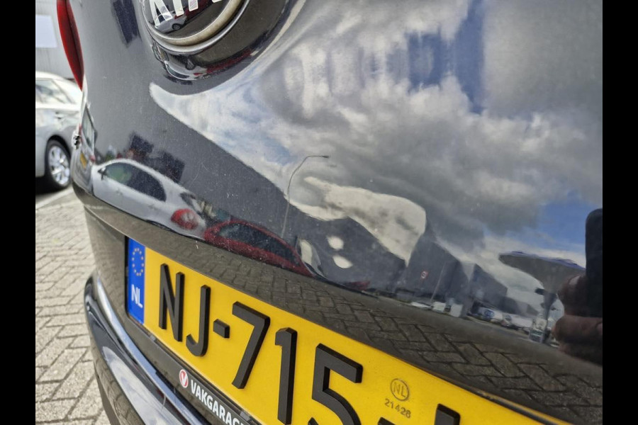 Kia Sportage 1.6 GDI DynamicLine / Org NL / Navi / Trekhaak/ Gebruikersschades