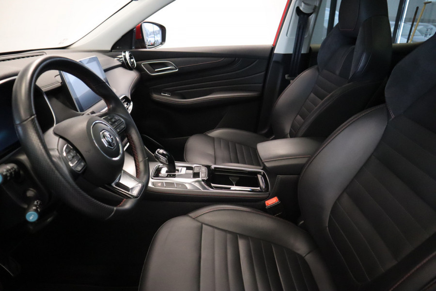 MG EHS 1.5 TGDI Luxury Panoramadak PDC