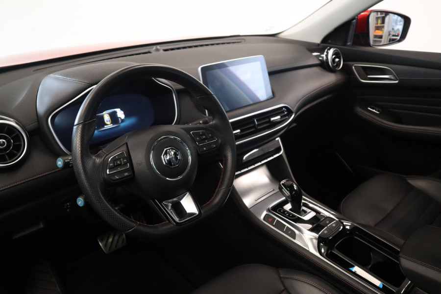 MG EHS 1.5 TGDI Luxury Panoramadak PDC