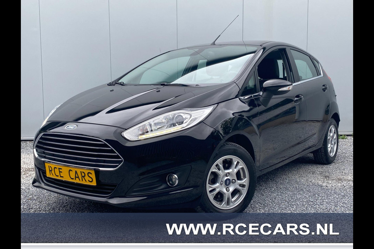 Ford Fiesta 1.0 EcoBoost D.A.B Xenon Clima Stoelverw Blueth KM: 61.800 !!! Ford Fiesta 1.0 EcoBoost D.A.B Xenon Clima Stoelverw Blueth KM: 61.800 !!!