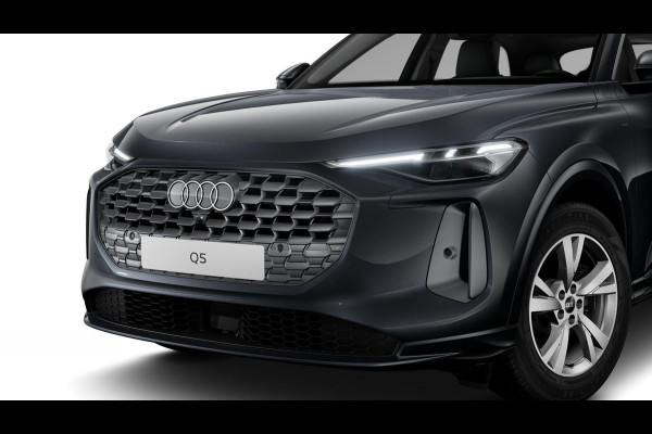 Audi Q5 Advanced edition 2.0 TFSI e 299 PK SUV quattro | Panorama dak | Lederen bekleding | Techniek pakket plus | Elektrisch verstelbare stoelen |