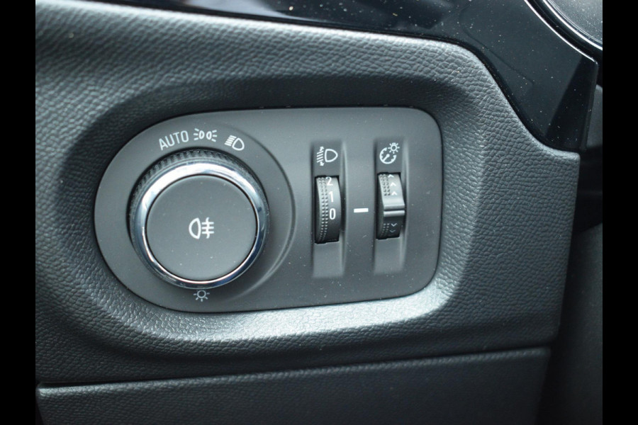 Opel Corsa Electric 50 kWh 3 FASE | ACHTERUITRIJCAMERA MET SENSOREN | CARPLAY | E.C.C. |