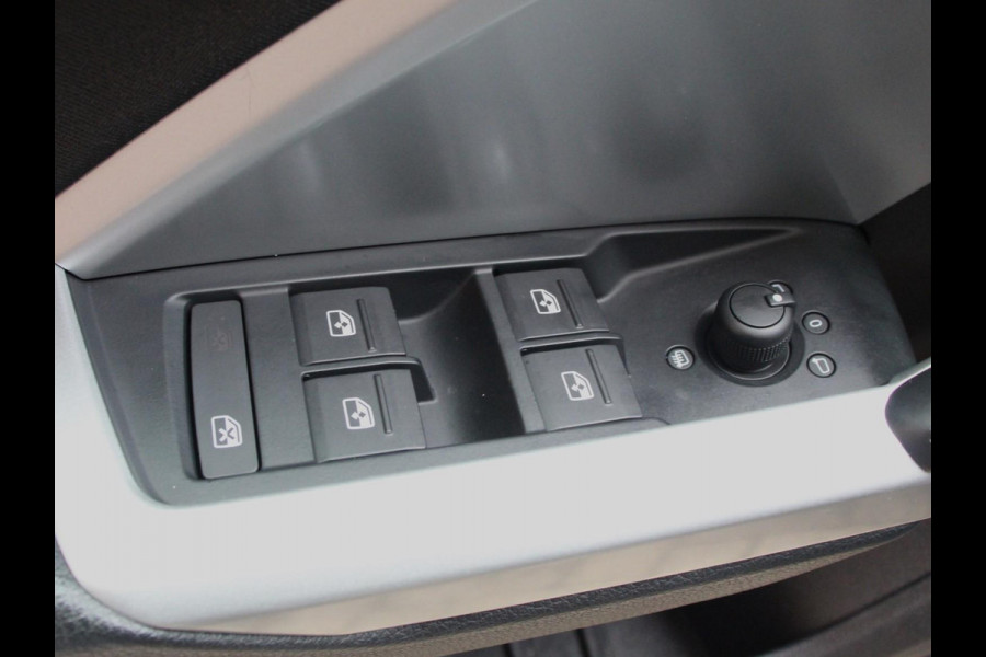 Audi Q3 35 TFSI 150pk S-Tronic Advanced Audi Q3 35 TFSI 150pk  S-Tronic Advanced  | Navigatie | Climate Control | Adaptieve Cruise Control | Virtual Cockpit | Lichtmetalen Velgen