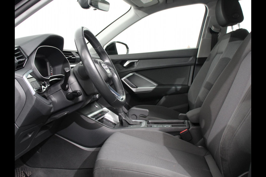 Audi Q3 35 TFSI 150pk S-Tronic Advanced Audi Q3 35 TFSI 150pk  S-Tronic Advanced  | Navigatie | Climate Control | Adaptieve Cruise Control | Virtual Cockpit | Lichtmetalen Velgen