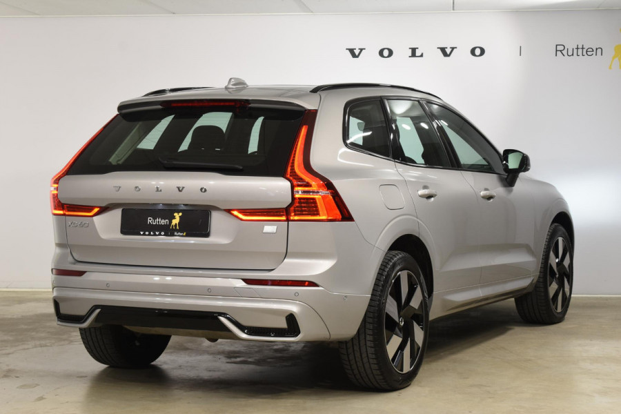 Volvo XC60 T6 350PK Long Range AWD Ultimate Dark / Navigatie / Adaptieve Cruisecontrol / Head Up-Display / Panorama dak / Leder / Elektrische stoelen / 360 Camera / Trekhaak /