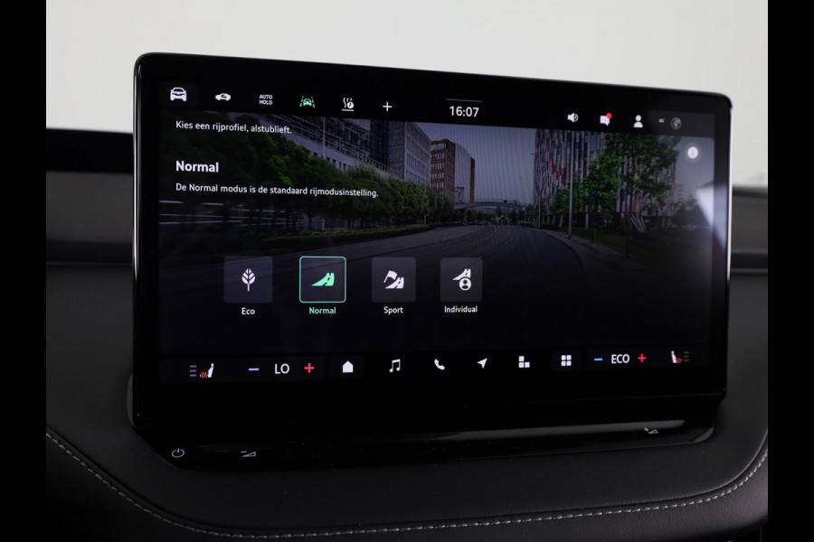 Škoda Enyaq 85 Sportline 286 PK | 21 inch | Panoramadak | Head up display | 360° camera | Massagestoel | Blind Spot | Adaptive Cruise Control