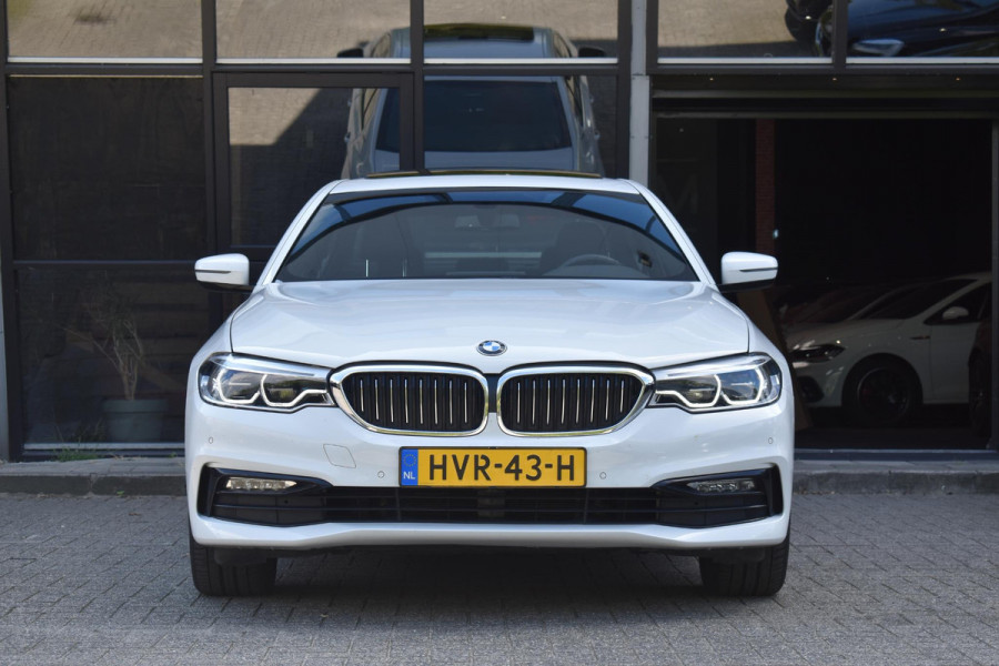BMW 5 Serie 530e High Executive Pano Leder Sfeer Camera