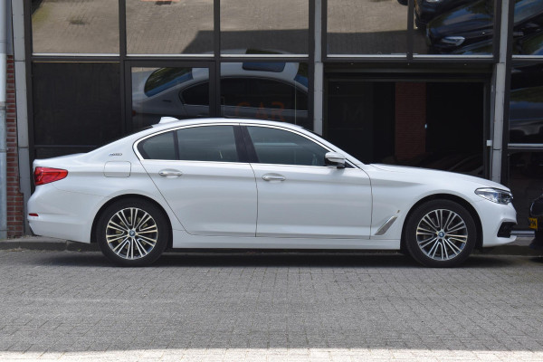 BMW 5 Serie 530e High Executive Pano Leder Sfeer Camera